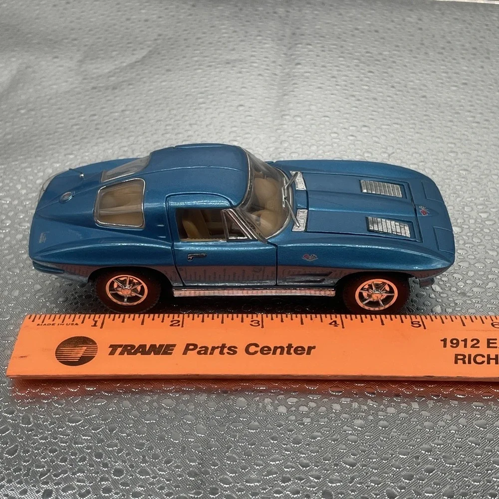 1963 Chevy Corvette Stingray - Blue- 1:32 - SS 5735- Diecast Model